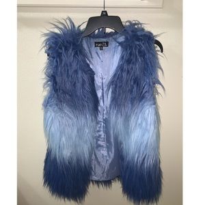 Rue 21 blue faux fur vest Used Sleeveless XL/L